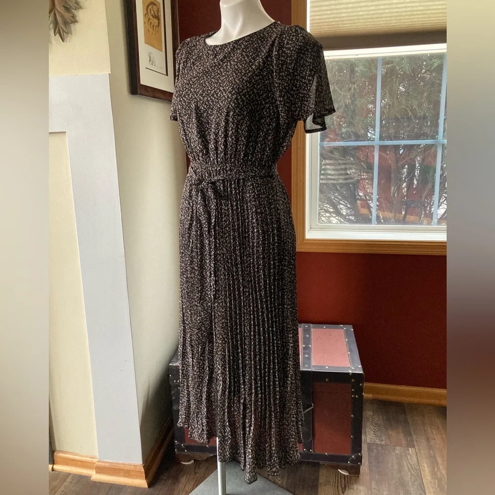 🏇 Baltic Born Prim Pleated Floral Black Midi Dress - Picture 10 of 15